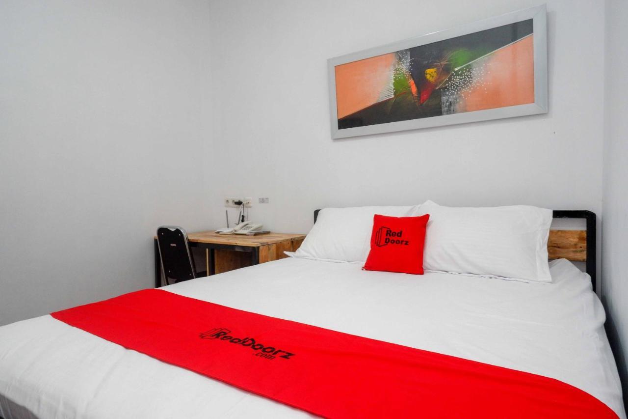 Reddoorz Plus Near Patung Kuda Undip Jatingaleh ภายนอก รูปภาพ