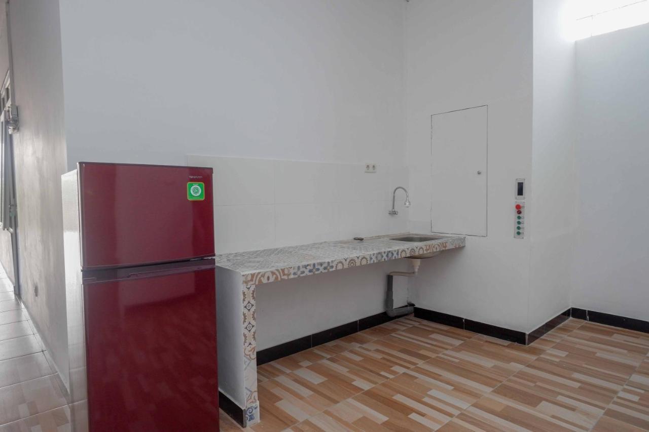 Reddoorz Plus Near Patung Kuda Undip Jatingaleh ภายนอก รูปภาพ