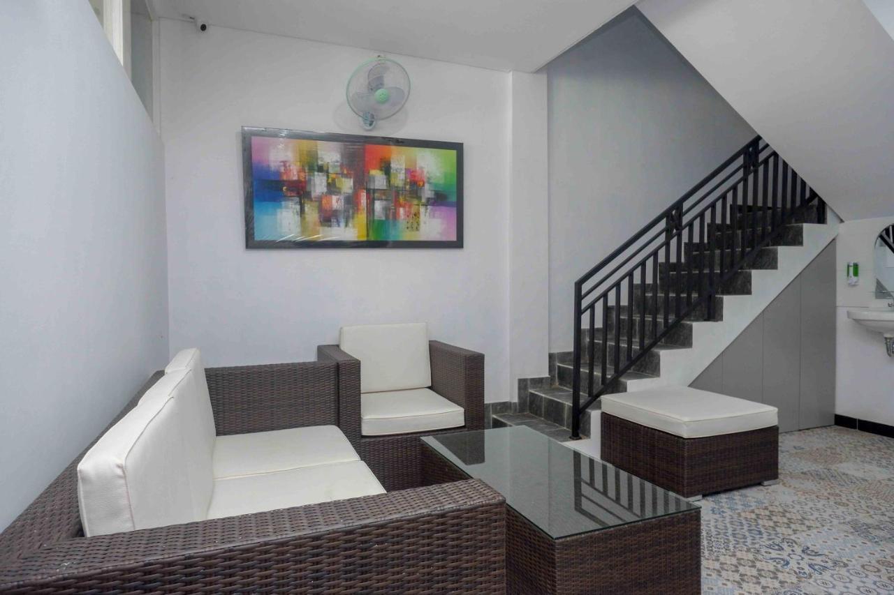Reddoorz Plus Near Patung Kuda Undip Jatingaleh ภายนอก รูปภาพ
