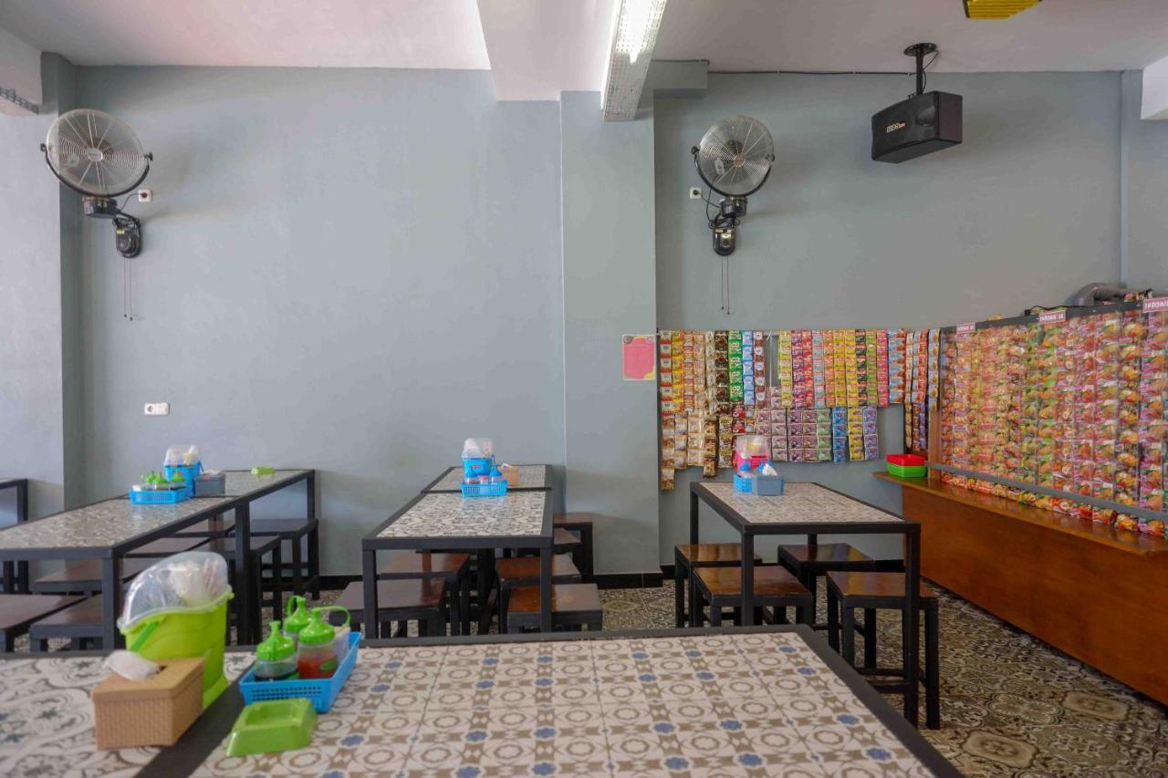 Reddoorz Plus Near Patung Kuda Undip Jatingaleh ภายนอก รูปภาพ